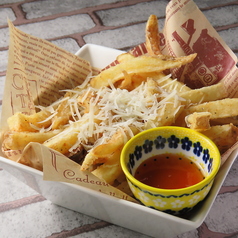 トリュフ香るフライドポテト グラナがけ