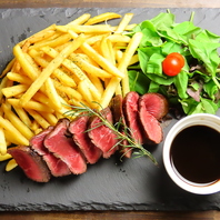 絶品ローストビーフ、産地直送カキ、クワトロピッツア！