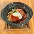 料理メニュー写真&nbsp;牛蟹いくらの土鍋ごはん