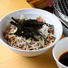 ランチはラー油蕎麦を中心に多数の定食メニューをご用意