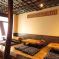 <掘りごたつ席>少人数でご利用のお客様には、足を伸ばしてくつろげる掘りごたつのお席をご用意しております。その他、幅広いシーンでご利用いただけるお席が充実★