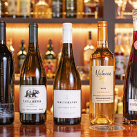 40種類以上のワインと希少ウイスキー、カクテルの饗宴！