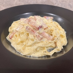 こだわりの手打ち生パスタや本格ピザをご堪能♪