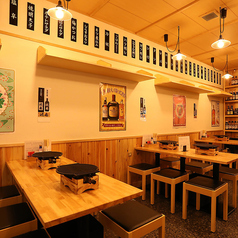 複数名ならテーブル席がオススメです◎