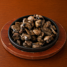 モモ炭火焼き