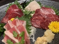 料理メニュー写真&nbsp;熊本県産　馬刺し盛り合わせ