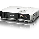 最新鋭エプソンプロジェクターの貸出を始めました！打ち合わせや仕事のシーン、または各種イベントの撮影発表など使い道は無限に広がります♪画像も明るいところでも非常に鮮明で100インチクラスでもバッチリ綺麗に映写します！！【池袋／居酒屋／個室／飲み放題／宴会／大人数／食べ放題／宴会/飲み会／誕生日】