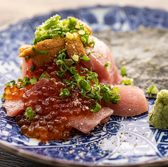 マグロ痛風盛り