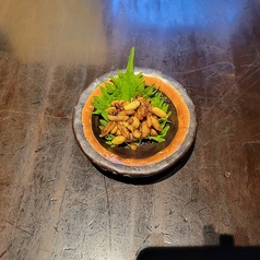 蜂の子塩炒め