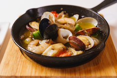 魚介のアヒージョ
