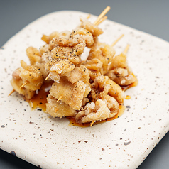 【名物】とりかわの串揚げ(一本)