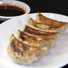 餃子の皮・餡、全て手作り！