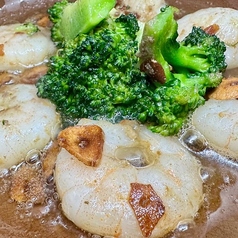 海老のアヒージョ 【バケット付き】