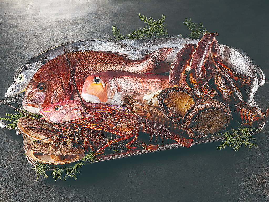 お肉だけでなく海鮮の鉄板焼もお楽しみください。