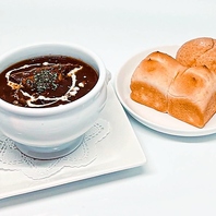 じっくり煮込んだ至福のビーフシチュー