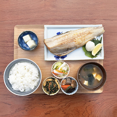 ふっくら肉厚縞ホッケ定食