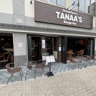 外の空気を感じながらお楽しみいただけるテラス席あり