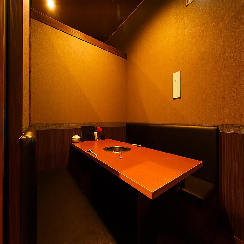 完全個室の店内はプライベートな空間は記念日、接待等大切な方との大切なお時間をご堪能頂けます！