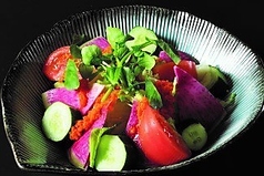 自家製ドレッシングの野菜サラダ