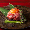 料理メニュー写真 国産和牛ユッケ(タレ・塩)
