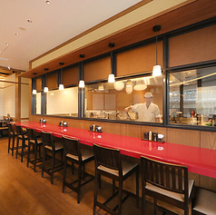 おひとり様でも可能なカウンター席。