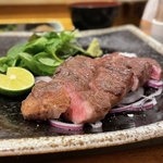 和歌山のブランド和牛「熊野牛」や旬野菜を炭火焼でご提供！