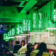 店外にテラス席のご用意がございます