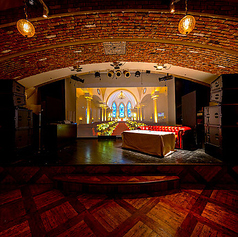 着席時 100名様、立食時 300名様がご利用いただけます☆