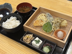天ぷら食堂 からり 日吉店のおすすめランチ2