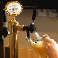 最高の一杯は、最高のサーバーから。