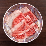 しゃぶしゃぶで自慢のこだわり黒毛和牛をご堪能ください。脂の甘みと赤身の旨みが絶妙です。