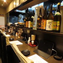 店名に偽りなし! お一人さまも快適でくつろげるお店です!大人気のカウンターはおひとりさまからカップルまで♪