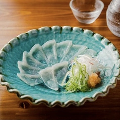 料理のおいしさを高め、テーブルに華を添える一本