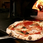 当店のピッツァは店舗に設置されたピザ窯で焼き上げています！本格ナポリピッツァをご堪能ください♪
