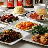 【大人数でもご利用OK】同窓会・誕生パーティーなど、懐かしい顔ぶれが集まる華やかな食事の席でのご利用も当店にお任せください。人気料理にラインナップ豊富な飲み放題120分が付い大充実のた宴会コースを多数ご用意しております!