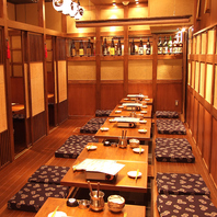 少人数から宴会まで寛げる店内