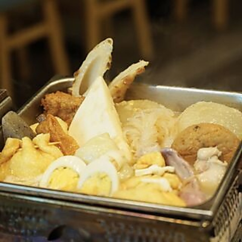 香川名物の「骨付き鳥」をメインに、鶏ダシおでん(秋冬)京味噌もつ煮(春夏)をご提供！
