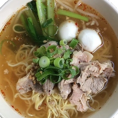 クイッティアオナーム（タイの汁麺）/クイッティアオヘーン（タイの汁なし麺）　各