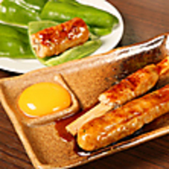 炭火で焼く串焼き◆特製味噌ダレでぜひご堪能ください！の写真