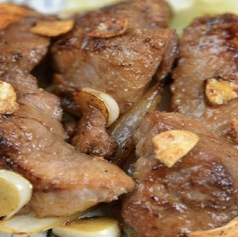 【おすすめ】まぐろのほほ肉のガーリックホイル焼き