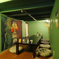 異国情緒溢れる個室で、特別なひとときをご提供