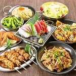 団体様の宴会、仕事終わりの飲み会にぴったり♪広々店内でお食事をお楽しみください！