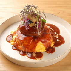 黒毛和牛の煮込みハンバーグオムライス〈A〉