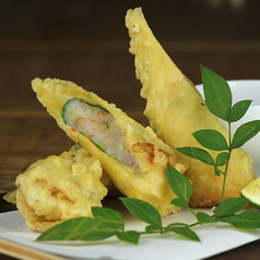 海老と大葉 湯葉包み揚げ