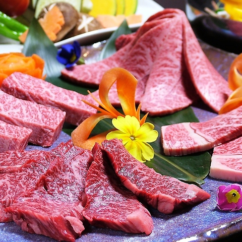 Ａ５ランクの和牛を提供直前まで真空保存！美味しいお肉なら飛び牛！