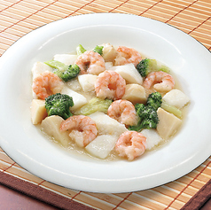 海老とイカの塩味炒め