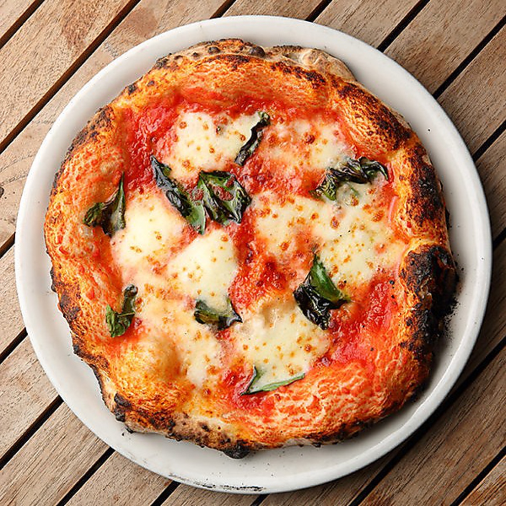 自慢の定番ピッツァといえばマルゲリータ♪他にも充実メニューございます！ぜひ一度ご賞味あれ☆