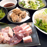 鉄板BBQ食べ放題とサイドメニューも食べ放題！