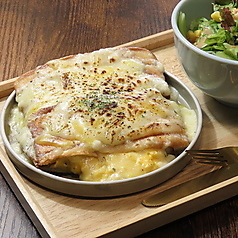 おしゃれなカフェで楽しむ贅沢なランチ♪