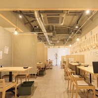 テーブル席多数ご用意★開放感あふれる店内です♪